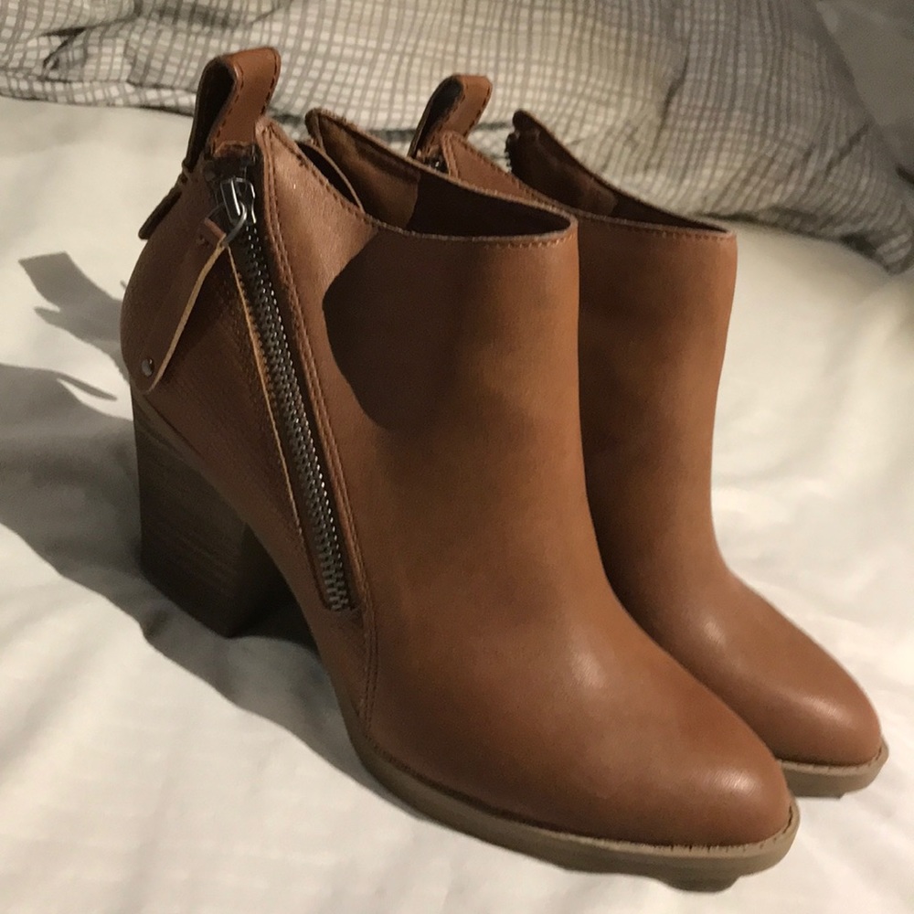 Dolce Vita Booties